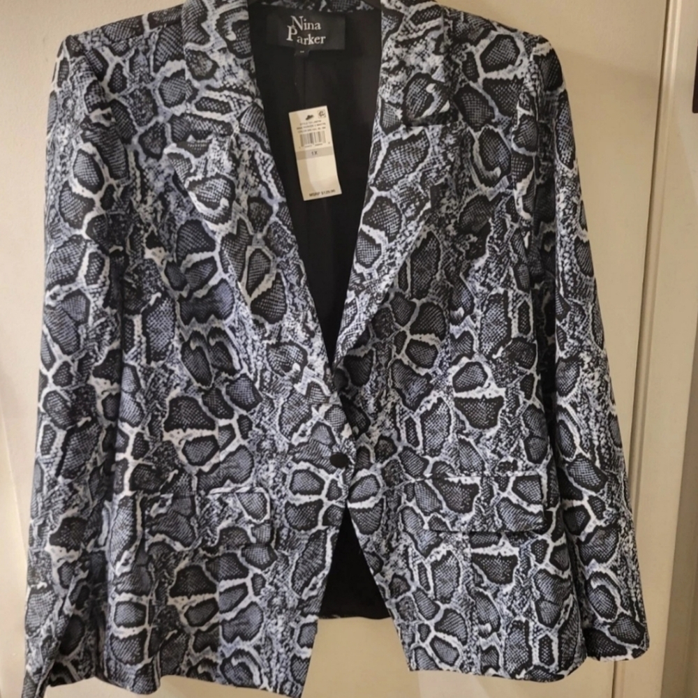 NWT Nina Parker Women's Trendy Printed Blazer Jacket in Plus Size 1X